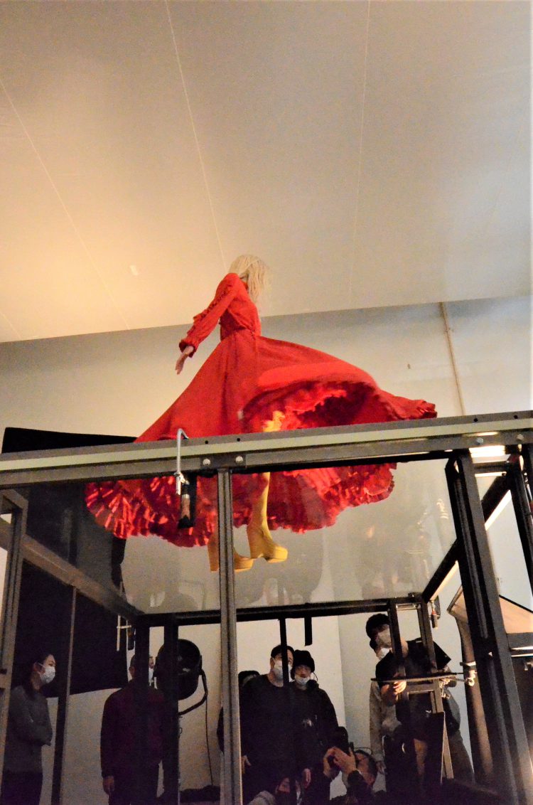 渋谷ヒカリエ10周年イベント「BLOOM YOUR HAPPINESS.」ポスターに込められた想いとは？メイキングをお見せします！