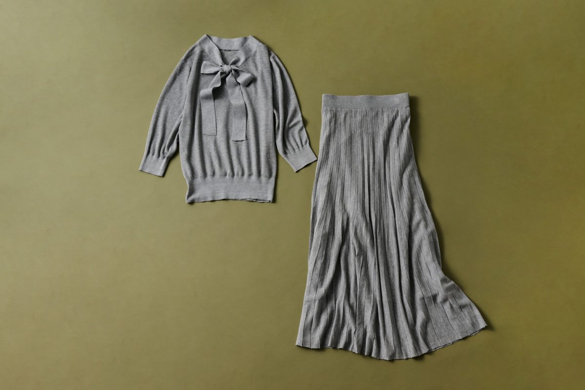 ボウタイトップス・スカート（セット） 17,930円（4F〈Mila Owen〉で販売中） ニット素材でエレガントにきまる、ボウタイトップスとプリーツスカート。ボウタイはアレンジ次第で表情が変わるトレンドアイテム。