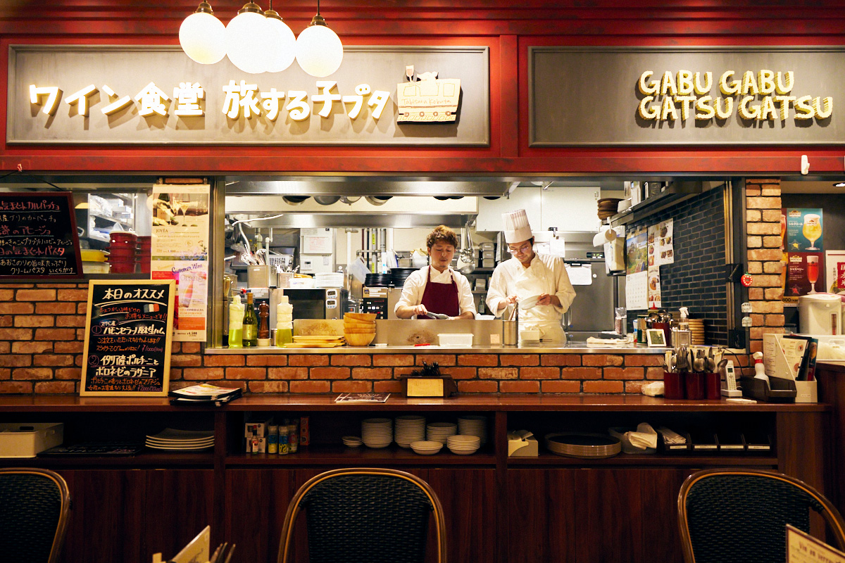 渋谷ヒカリエワイン食堂 旅する子ブタ