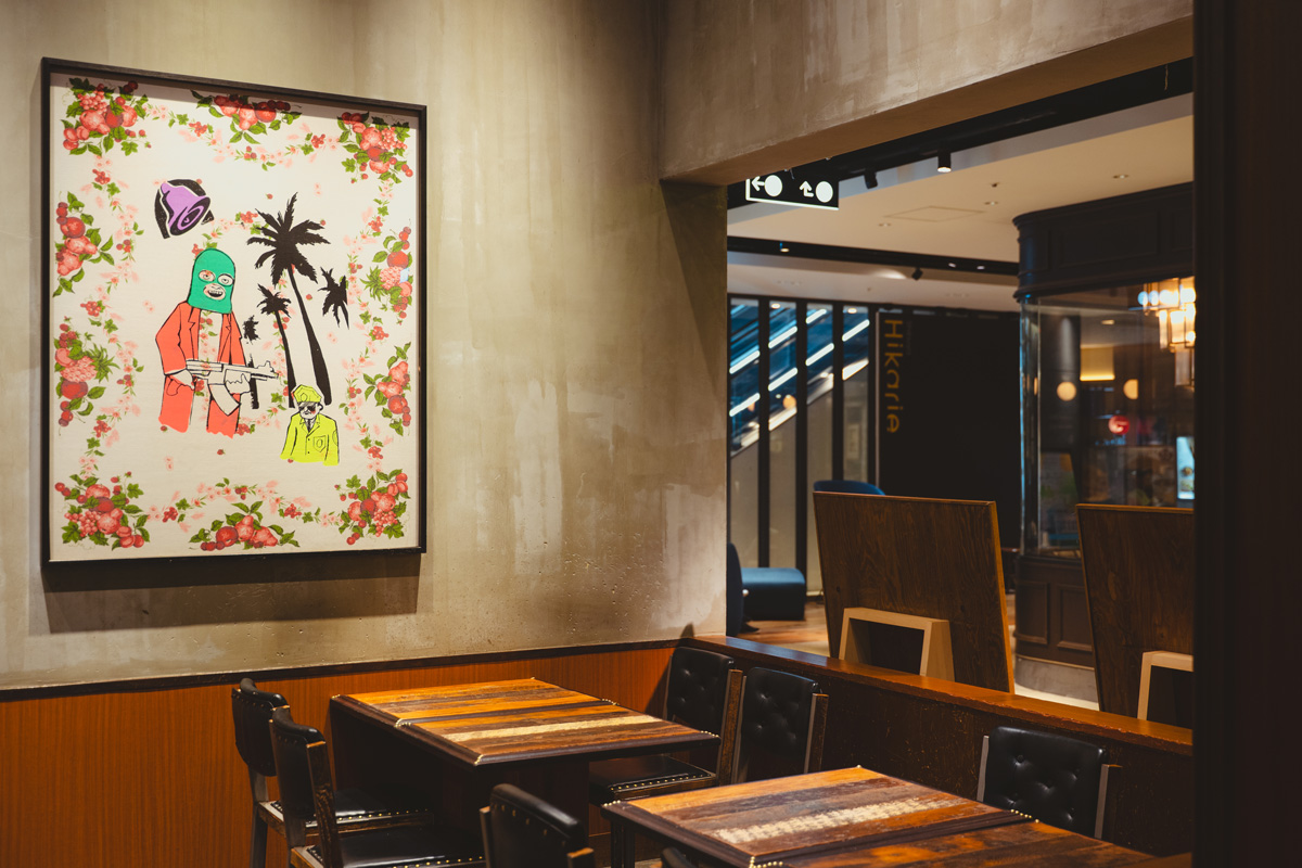 渋谷ヒカリエの〈Cafe＆Grill SIZZLe GAZZLe〉の店内