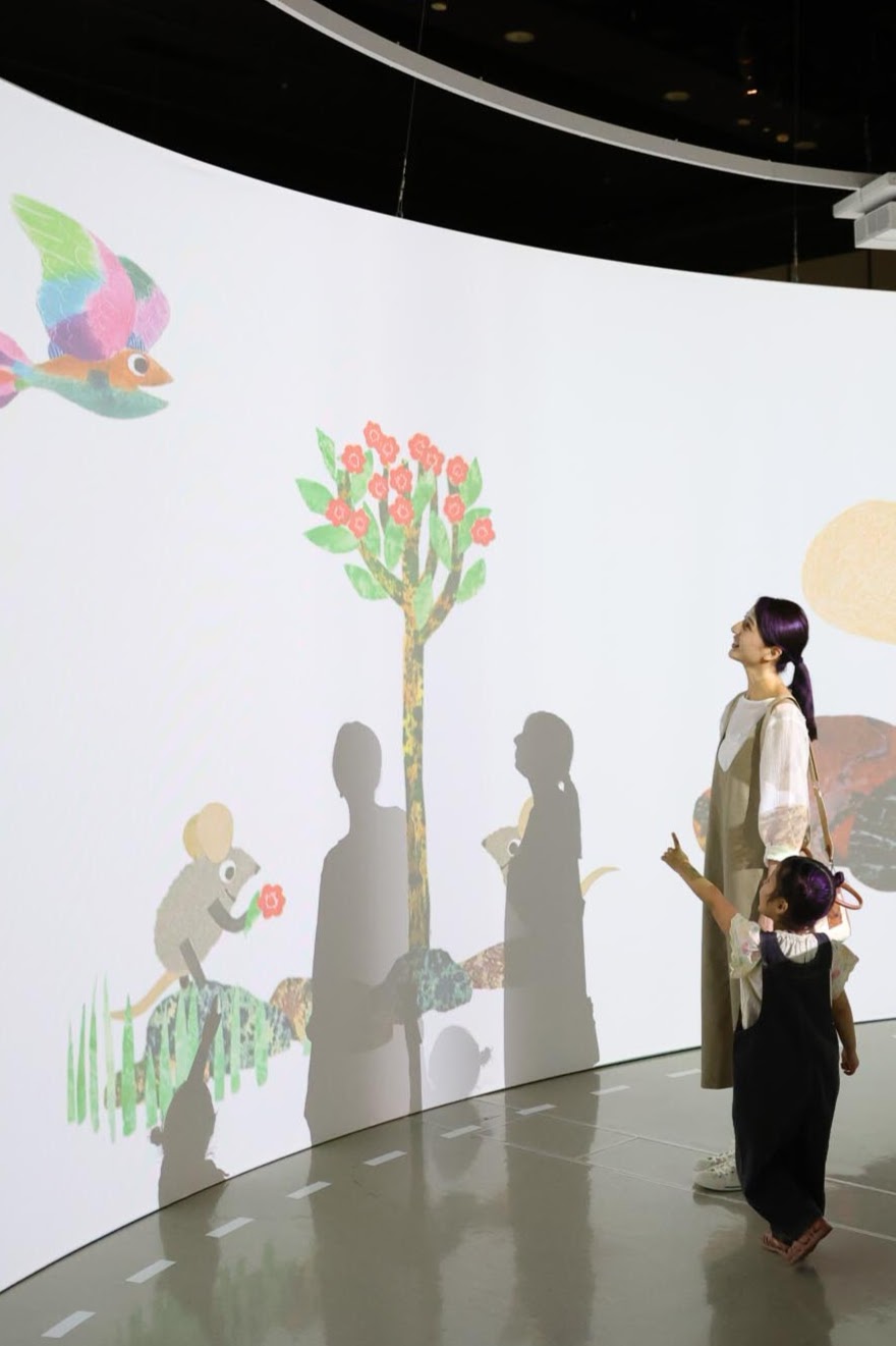 【この夏のお出かけはここに決まり！】 親子で楽しむ「レオ・レオーニの絵本づくり展」レポート