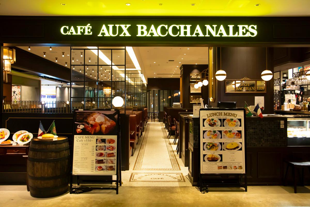 渋谷ヒカリエの〈CAFÉ AUX BACCHANALES〉