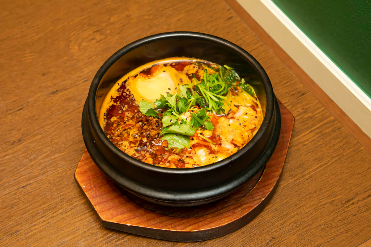 渋谷ヒカリエにの〈168点心飲茶＆薬膳鍋〉