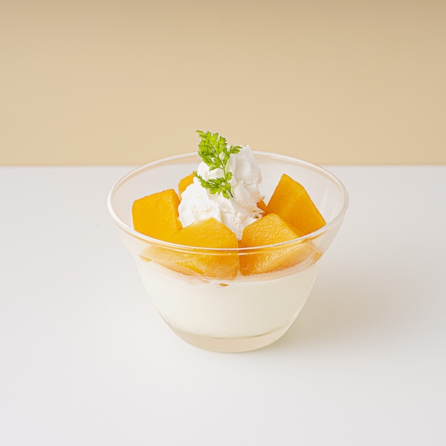 宮崎料理 万作「赤肉クインシーのぷるるん杏仁豆腐」600円
