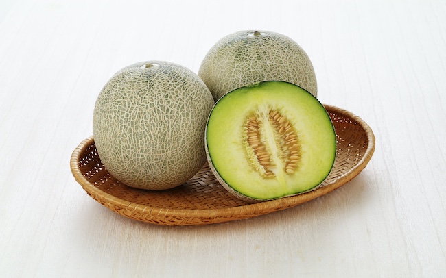 抽選で当たる賞品イメージ(茨城県産メロン1玉・お食事クーポン3,000円分)
