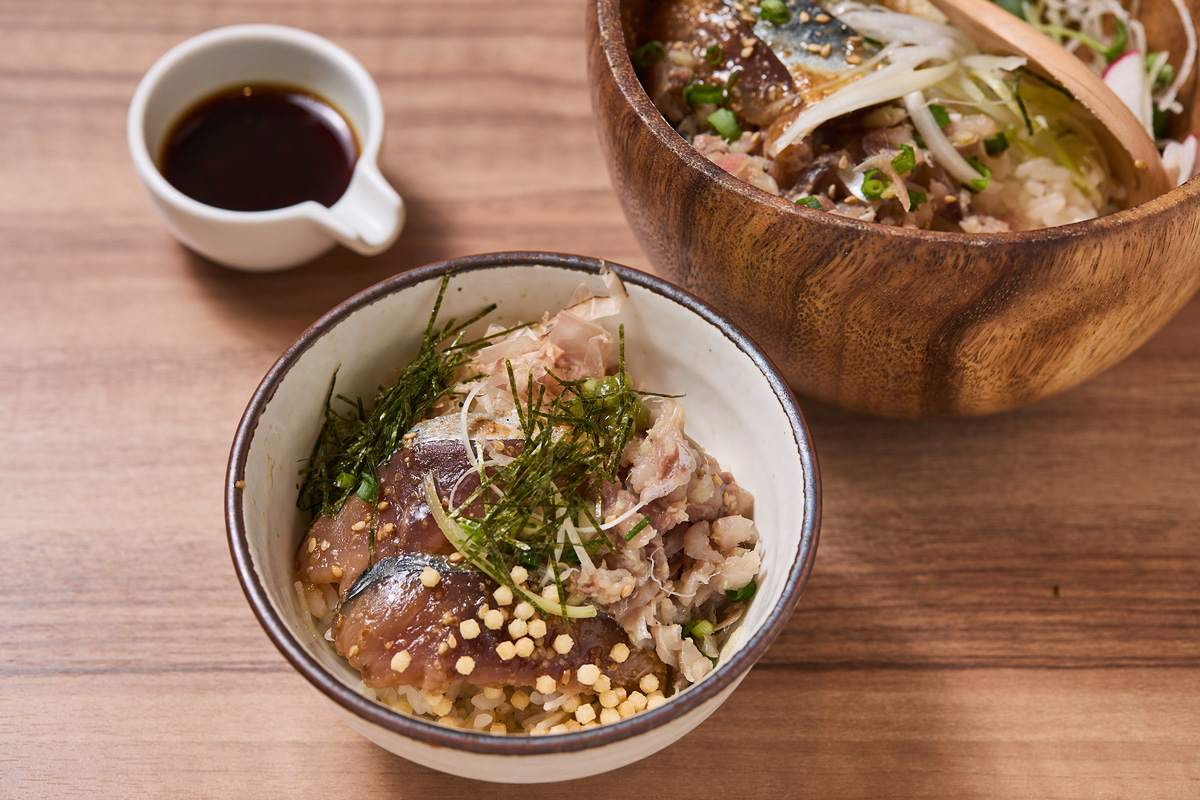 こめらくの鯖と鯵のおひつごはん