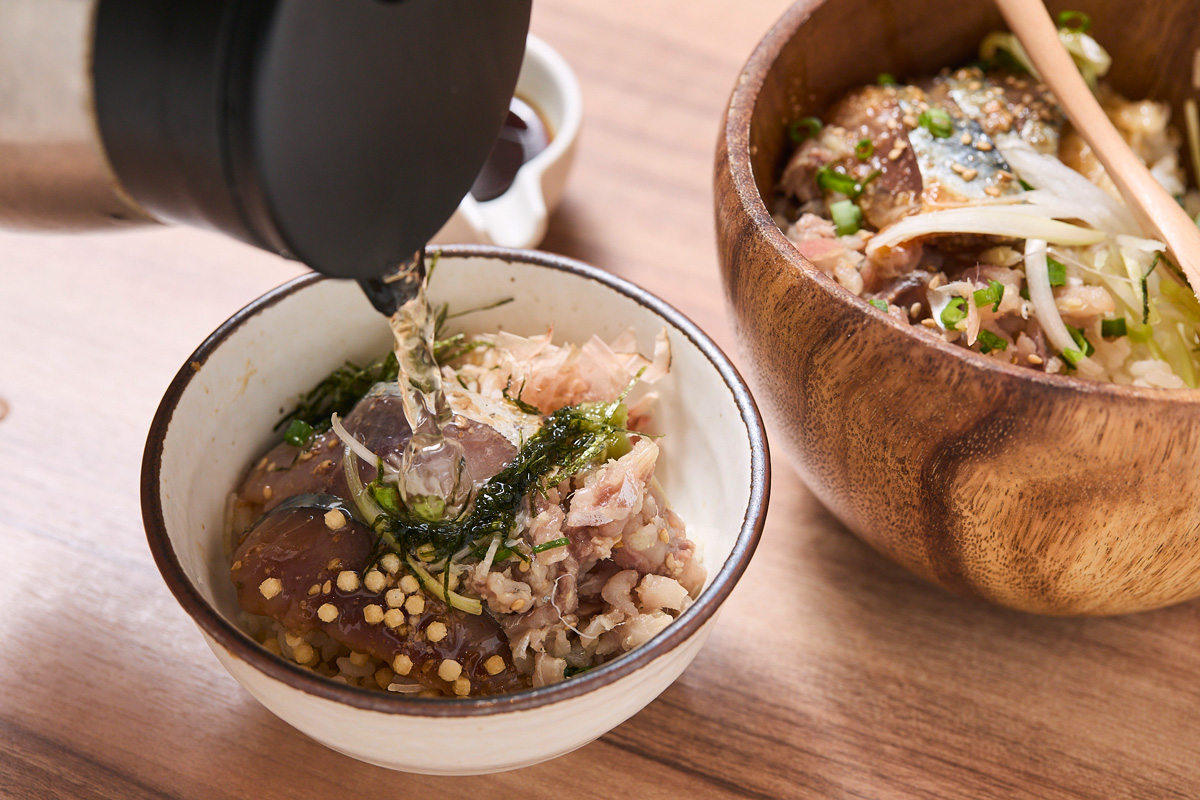 こめらくの鯖と鯵のおひつごはん