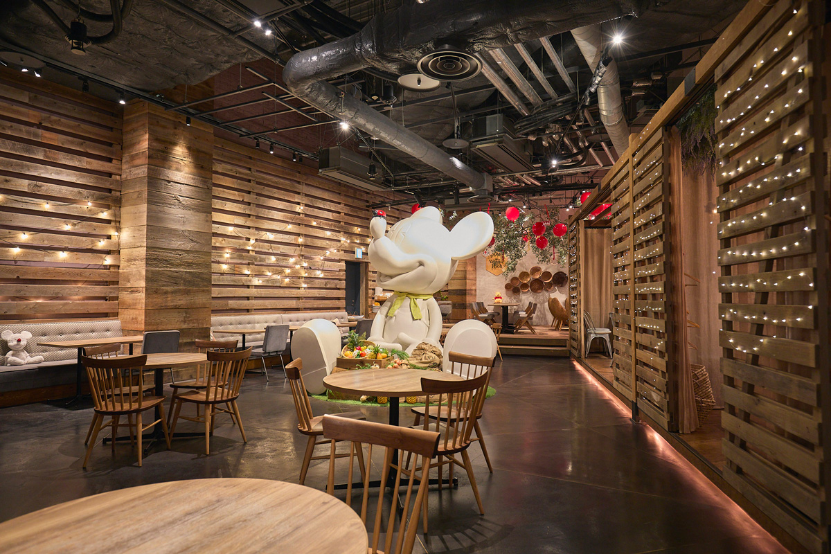 Disney HARVEST MARKET By CAFE COMPANYの店内