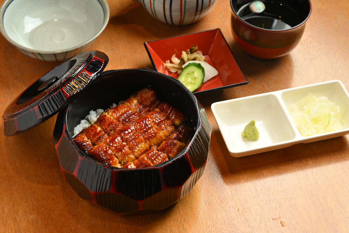 漬物と吸い物が付く名物お櫃うなぎ茶漬け〈並〉