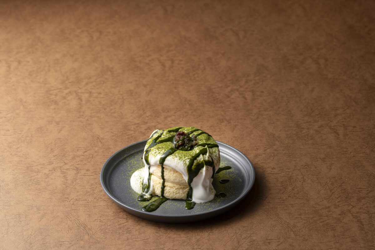 ポール バセットと芳翠園の抹茶のパンケーキ